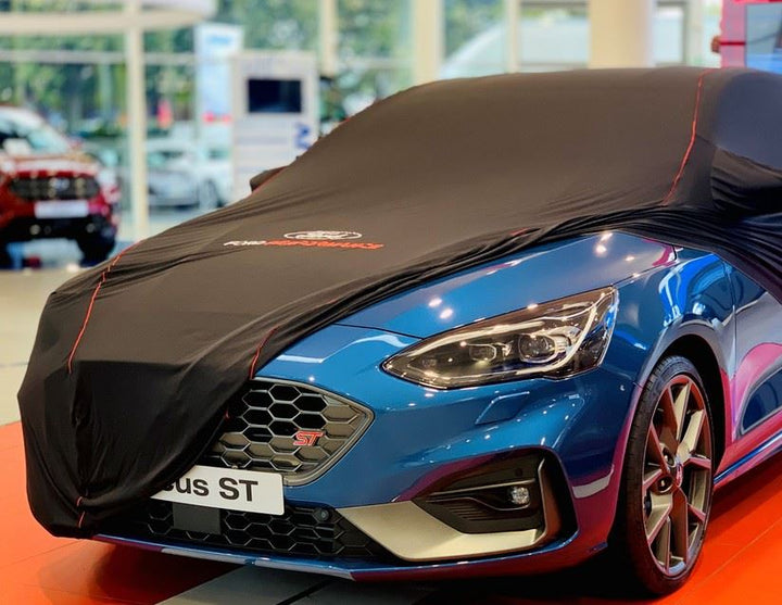 Originale Ford Focus Copertura protettiva Premium nera con rivestimento rosso