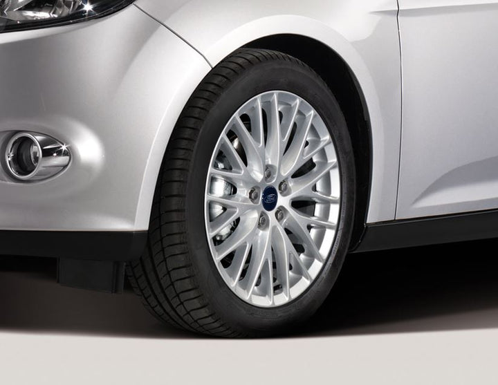 FOCUS SET DI 4 CERCHI IN LEGA CON DISPOSITIVI DI FISSAGGIO DAL 01/2011 AL 07/2015