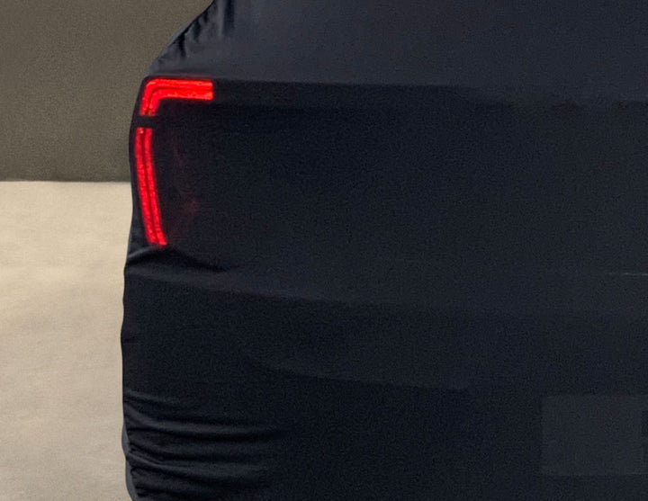 Originale Ford All-Electric Explorer Copertura protettiva Premium nera con ovale Ford bianco e logo Explorer