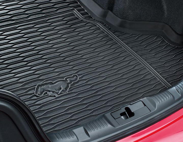 Originale Ford Mustang® Tappetino antiscivolo per vano bagagli per veicoli senza subwoofer di serie
