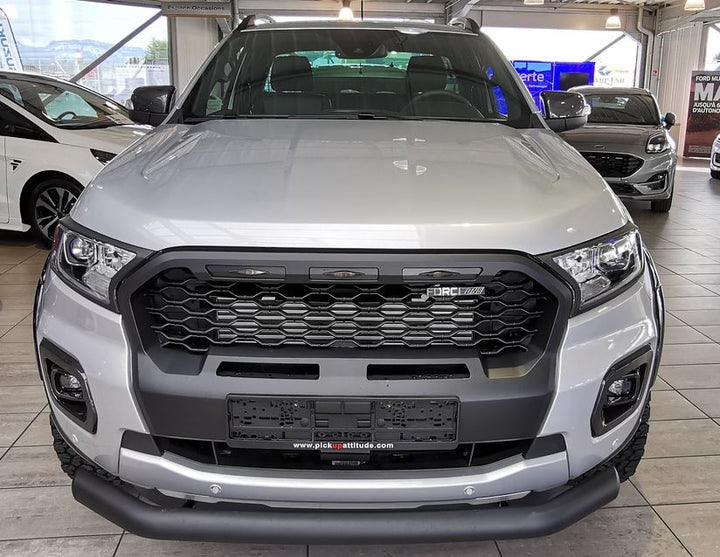 Ranger Pickup Attitude* Tubo di protezione anteriore con finitura nera - omologato alle normative europee