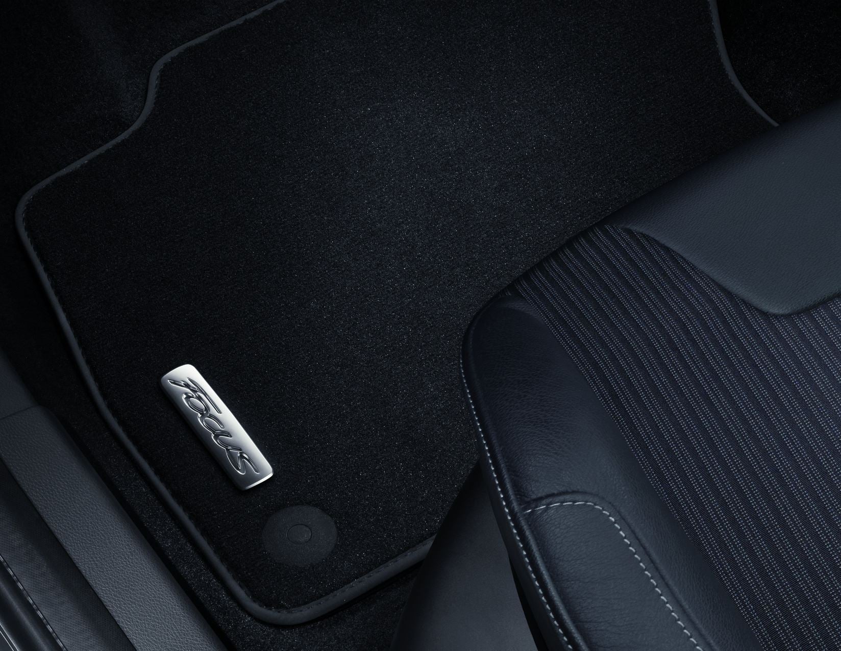 MOTOLUX Set Tappetini Anteriori In Velluto Su Misura Per Ford Transit MK8 – Antiscivolo Con Rinforzo Guidatore
