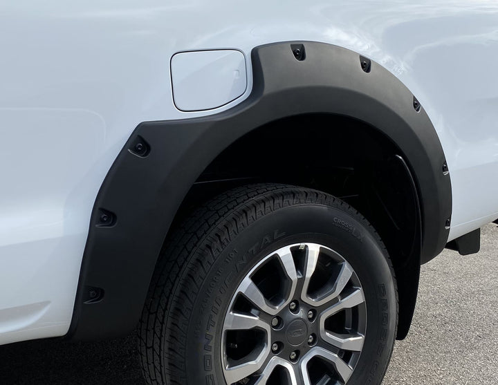 Ranger Pickup Attitude* Estensione passaruota anteriore e posteriore