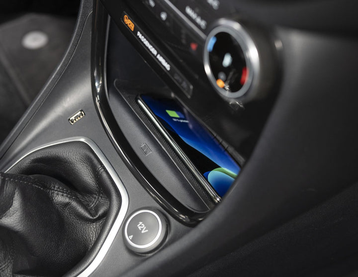 Ford Puma® ACV Kit di ricarica wireless Qi soluzione integrata specifica per il veicolo