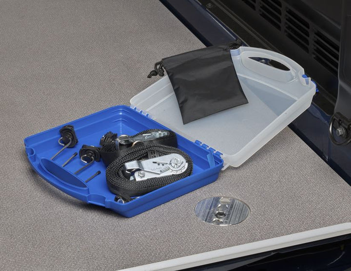 Originale Ford Transit/Transit Custom Cargo Securing Pack in una scatola blu e bianca semitrasparente