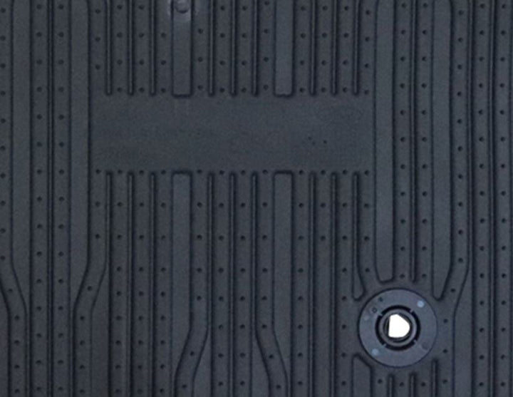 KUGA TAPPETINI IN GOMMA ANTERIORI, NERO 2016-2019