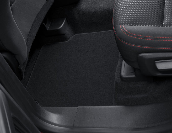 Originale Ford Kuga® dal 03/2024 Tappetini,velluto di alta qualità pos – Ford Italia