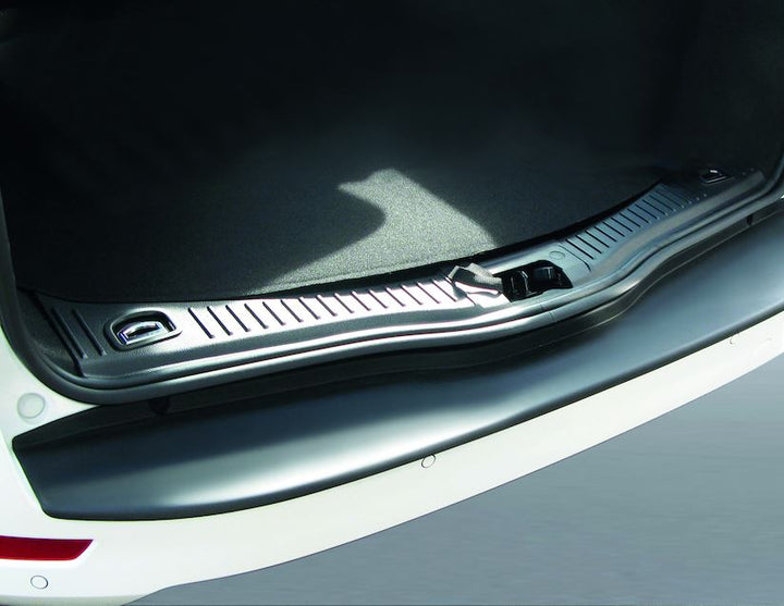 Mondeo 03/2007-08/2014 ClimAir®* Protezione carico paraurti posteriore sagomato