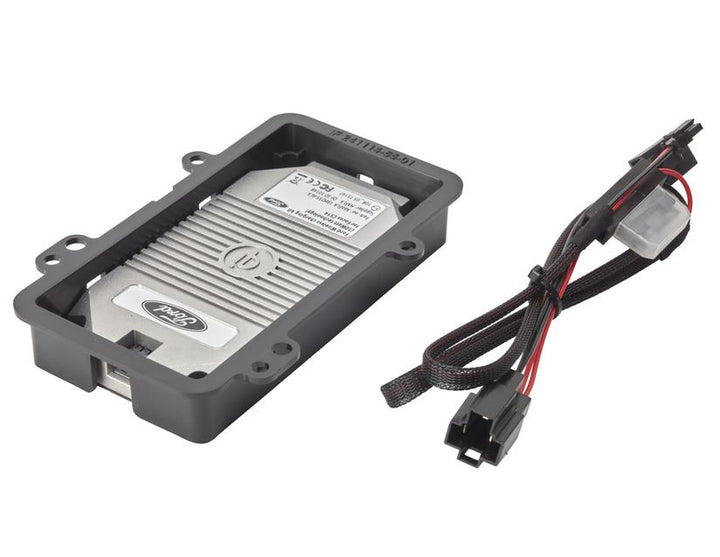 Ford Focus® ACV Kit di ricarica wireless Qi Soluzione integrata per le specifiche del veicolo