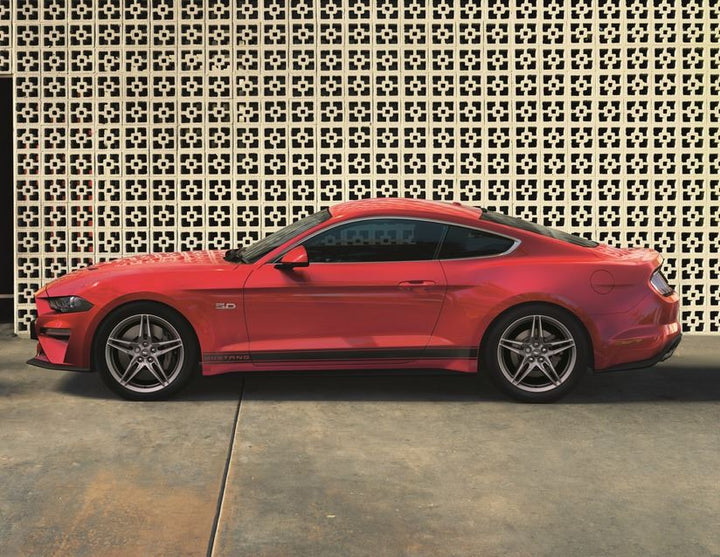 Mustang Strisce laterali tri-bar Ford Performance con scritta Mustang, Matte Black 2018-2023