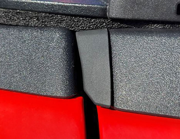 Ford Ranger Pickup Attitude* Spessore distanziale in gomma per fessura portellone