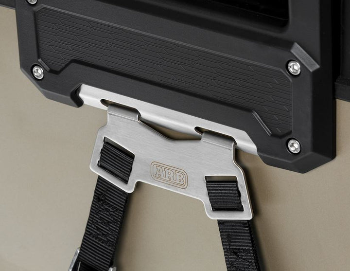 ARB* Kit di ancoraggio per frigorifero elettrico Zero
