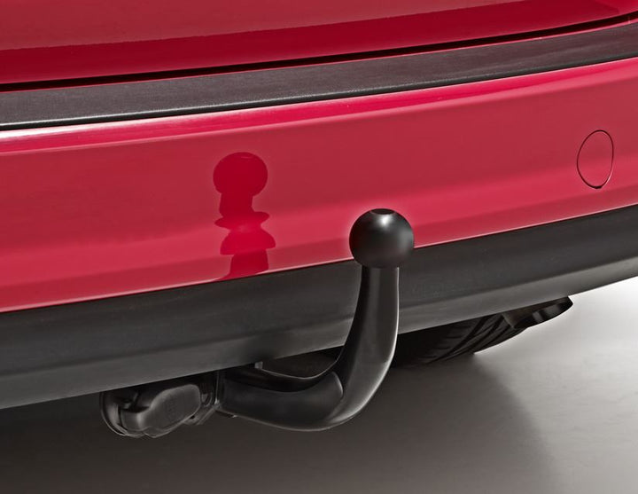 C-MAX GANCIO TRAINO FISSO CON DISPOSITIVI DI FISSAGGIO VEICOLI CON MOTORI DIESEL DOTATI DI CONNETTORI PER KIT ELETTRICO GANCIO DI TRAINO., DAL 11/2015 AL 09/2017