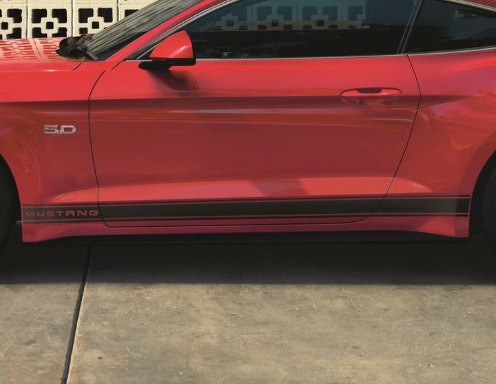 Mustang Strisce laterali tri-bar Ford Performance con scritta Mustang, Matte Black 2018-2023